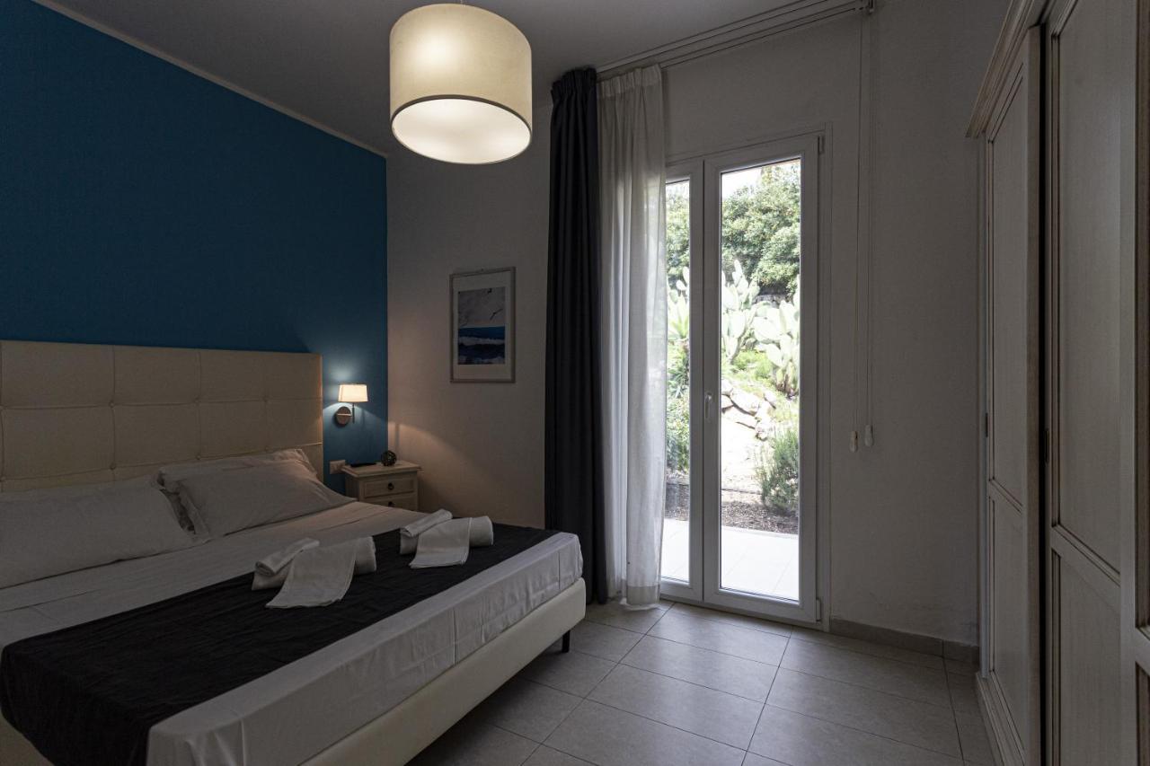 Small Luxury Apartments Pool And Sea View - Stella Del Mare Fontane Bianche Bagian luar foto