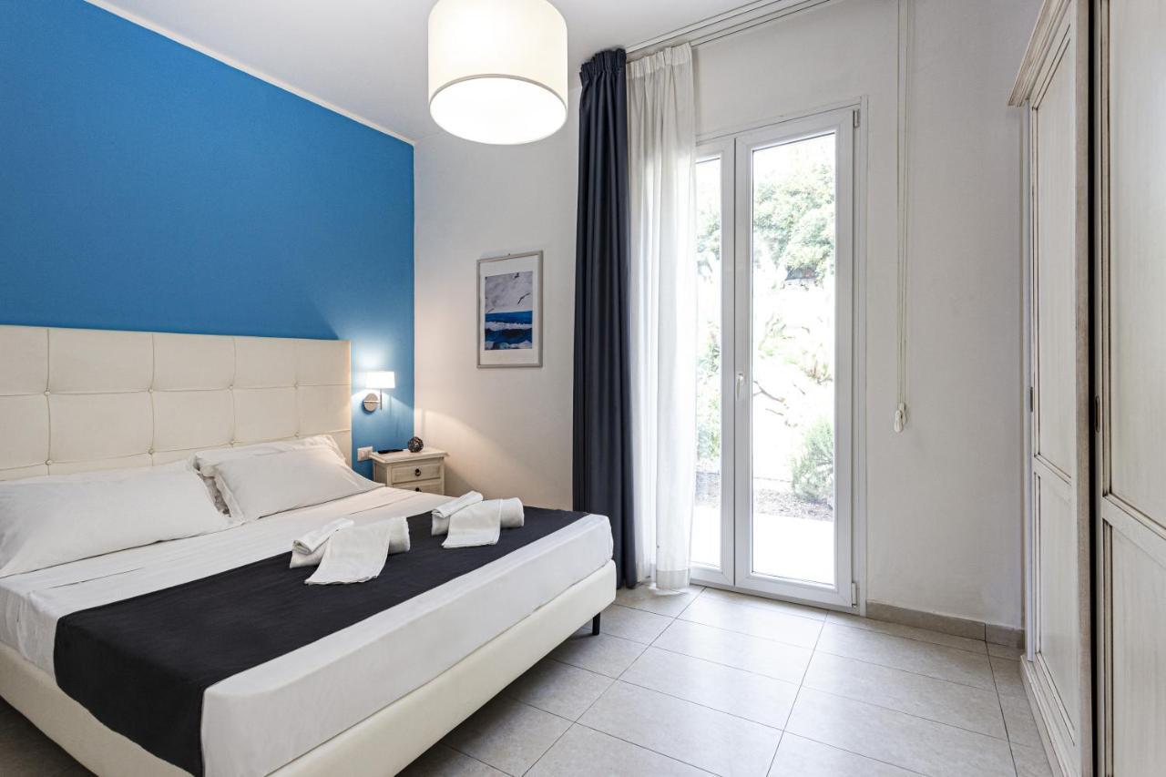 Small Luxury Apartments Pool And Sea View - Stella Del Mare Fontane Bianche Bagian luar foto