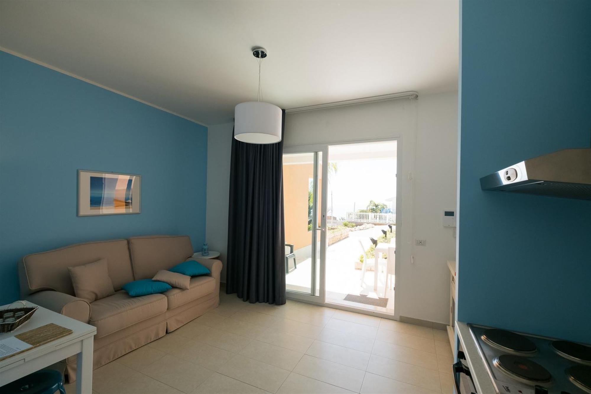 Small Luxury Apartments Pool And Sea View - Stella Del Mare Fontane Bianche Bagian luar foto